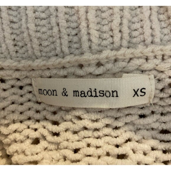 Moon & Madison Sweater Size XS Beige Cream Color Turtleneck Unique Cable Knit - Picture 7 of 10